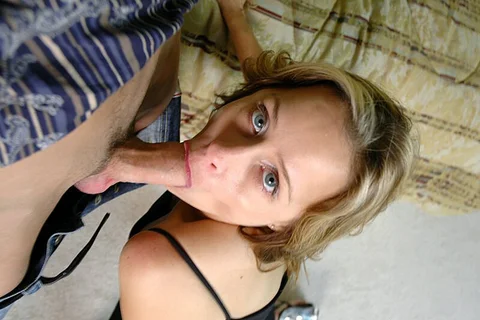 Payton Leigh fucking in the bed with her natural tits — photo 3