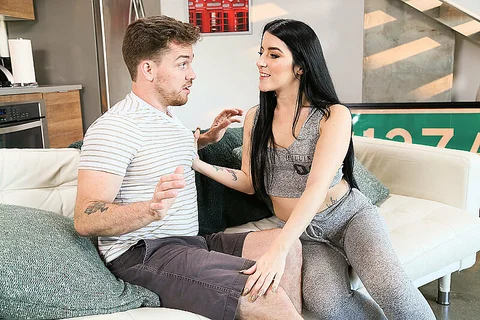 Jessica Jewels Fucks Her Friends Brother — photo 2