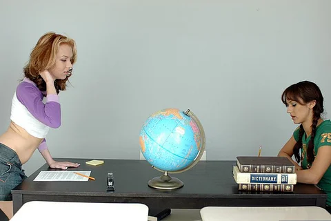 Jeanie Marie fucking in the desk with her piercings — photo 2