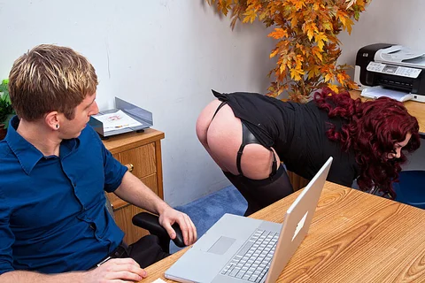 Andy San Dimas fucking in the chair with her big ass — photo 2