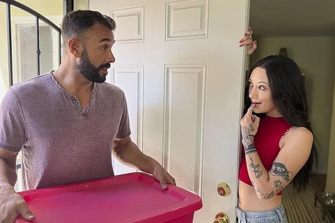 Sexy Sister in Law Sage Hunter shows Sister's Husband what a Open Family is all about — photo 2