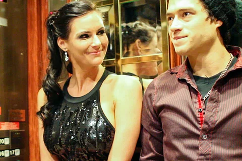 Phoenix Marie brings stranger to her hotel for a quick fuck — photo 2