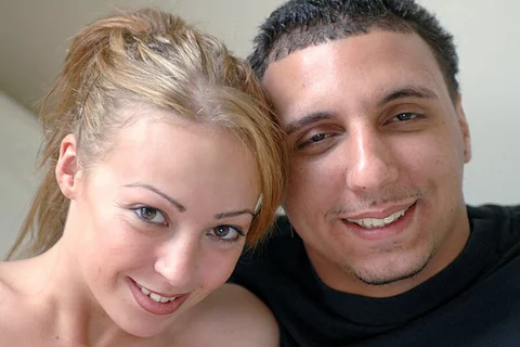 Co-ed Myah Monroe fucking in the bed with her petite — photo 2