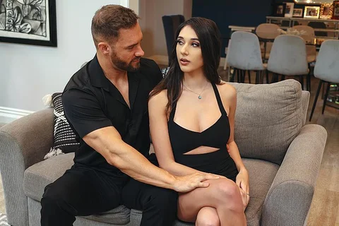 Sexy Aria Sloane fucks and sucks her husband's boss' big cock so he can keep his job — photo 2